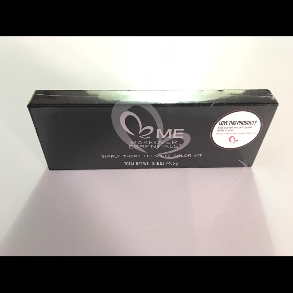 Makeup essentials, Makeup color kits, Makeup set
